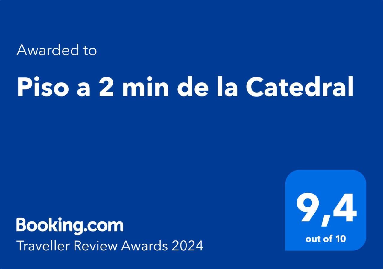 A 2 Min De La Catedral Oviedo Exterior foto